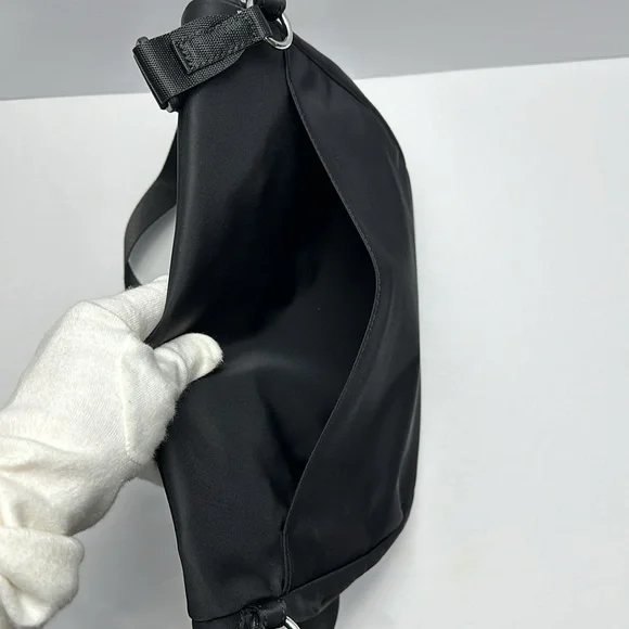 NWOT Lululemon All night Bag Black - Picture 13 of 17